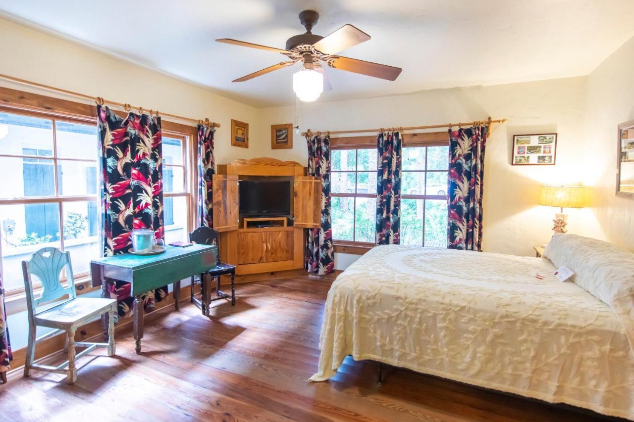 Hibiscus Coffee & Guesthouse Grayton Beach Esterno foto